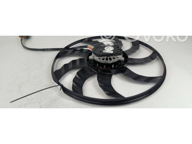 Вентилятор радиатора     2Q0121203N    Skoda Kamiq 