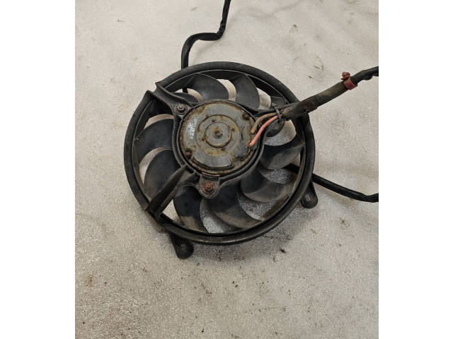 Vstřikovací lišta 441010102Q Audi V8