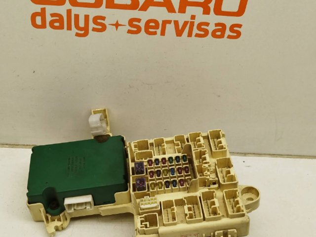   Pojistková skříňka    Lexus  200-300 2001