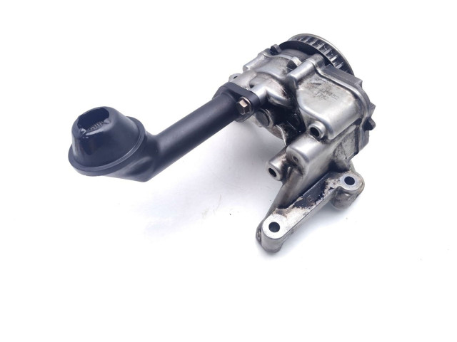 Масляный насос  CAYC 03L115263  Skoda Octavia Mk2 (1Z) 