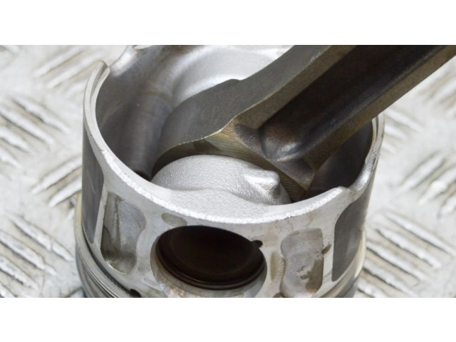 Поршень 448DT Land Rover Range Rover L405 для дизельного двигателя 4.4