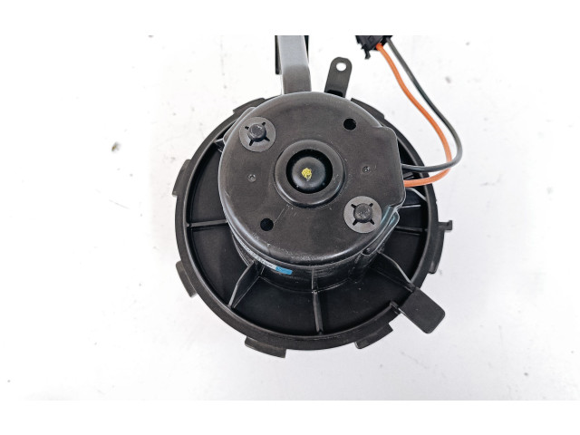 Вентилятор печки 75031 Audi Q5 SQ5