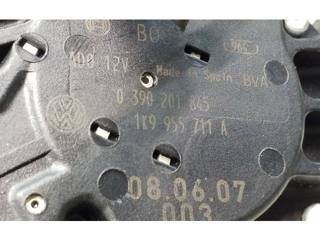 Двигатель стеклоочистителя заднего стекла     0390201845, 1K9955711A    Volkswagen PASSAT B6 