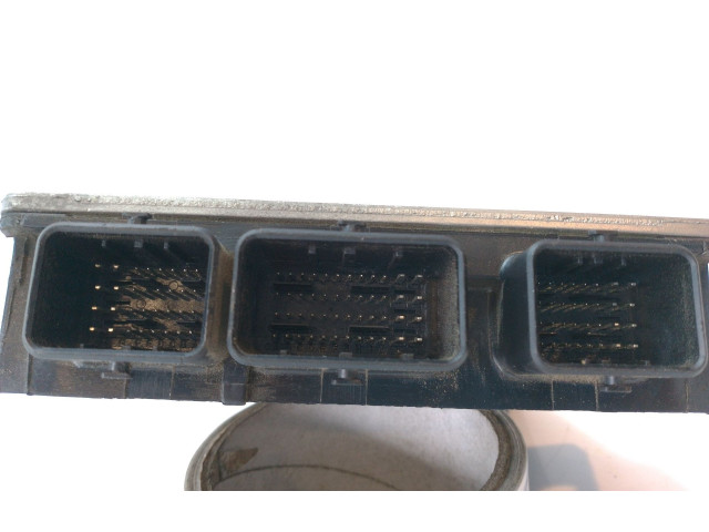 Блок управления двигателя 8200785530, 8200911568   Dacia Logan Pick-Up
