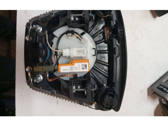 Подушка безопасности водителя 31418063 Volvo V60