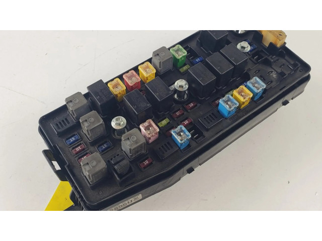 Блок предохранителей 95202895   Chevrolet Captiva    