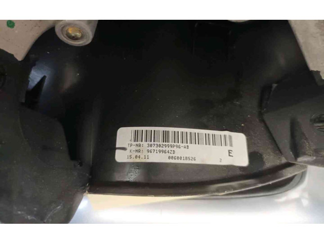 Руль Citroen DS3   -  года 4109PF      