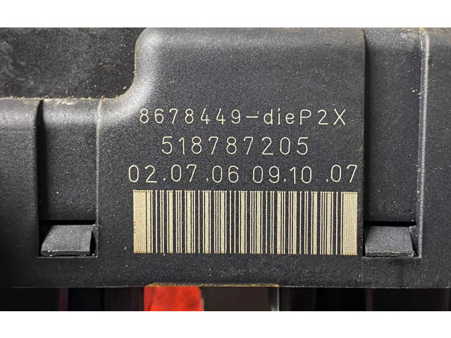 Блок предохранителей 518787205, 8678449   Volvo V70    