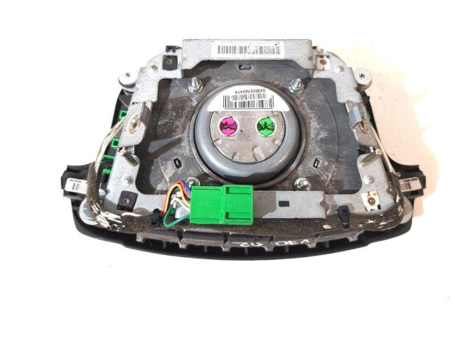 Подушка безопасности водителя 8684187   Volvo V70