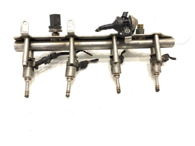 Vstřikovací lišta 06J133317 Volkswagen PASSAT CC