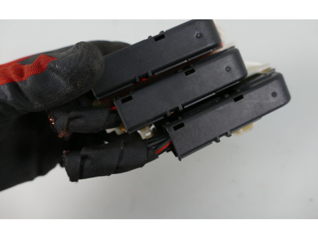 Pojistková skříňka 4F1941824B Audi A6 S6 C7 4G 2013