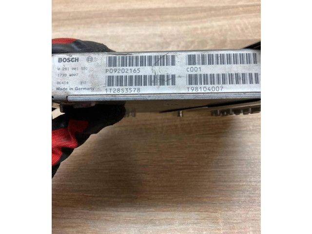Блок управления двигателем ECU    P09202165, 0281001591   Volvo S70  V70  V70 XC