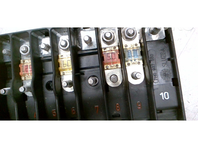 Pojistková skříňka 7H0937550 Volkswagen Multivan T5 2004