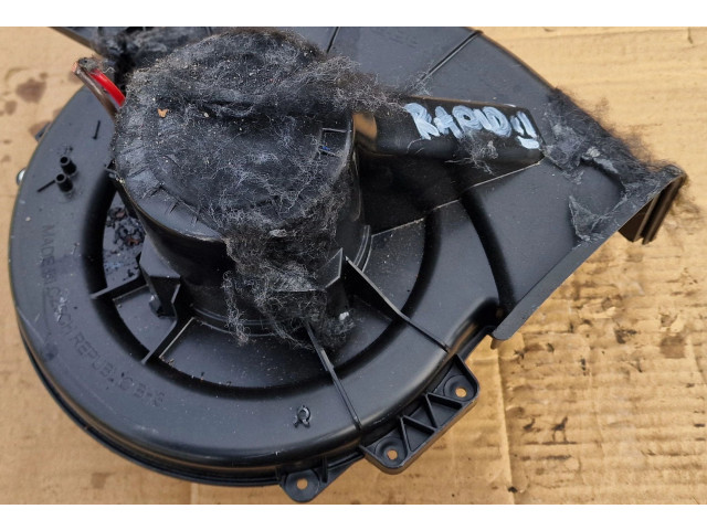 Вентилятор печки Skoda Rapid (NH)