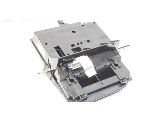 Дисплей Mazda 3 II