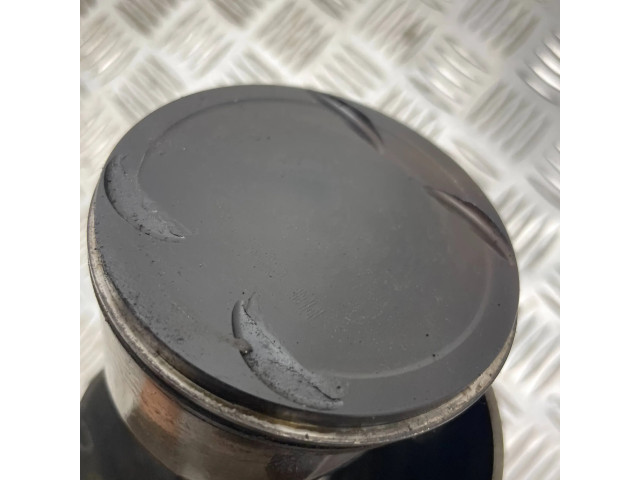 Поршень с шатуном Land Rover Freelander для бензинового двигателя 1.8