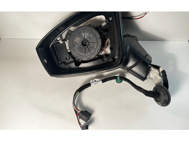 Zpětné zrcátko  Volkswagen Tiguan 2020  5NB857501L  