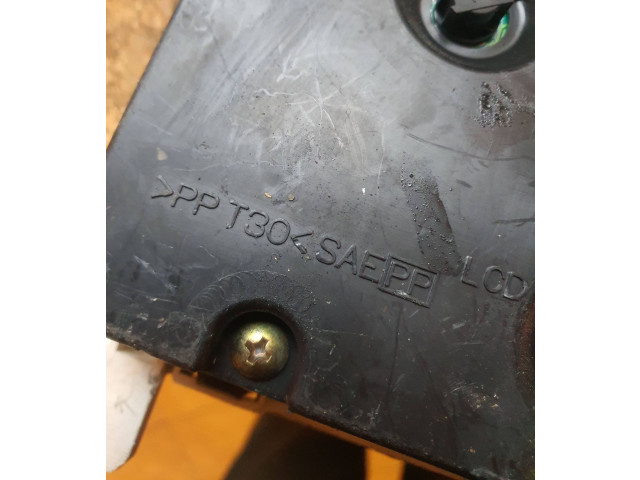 Přístrojová deska Nissan Almera Tino 2002 PPT30saepp