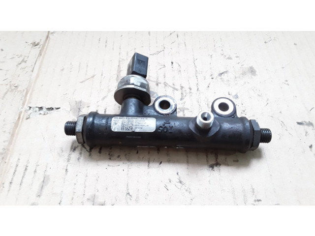 Топливная рампа 4R8Q9C066AA, 5WS40128 Jaguar S-Type 2.7