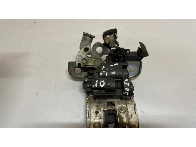 Zámek zadních dveří 8K9827595A   Audi A5 8T 8F 2014