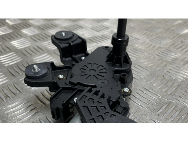 Моторчик заднего дворника 8611036000 SsangYong Rexton