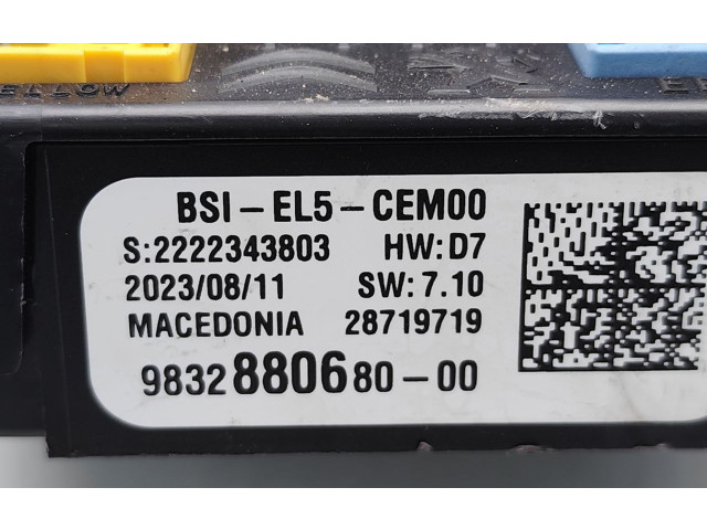 Блок предохранителей 9832880680, 2222343803   Citroen C3 Aircross    