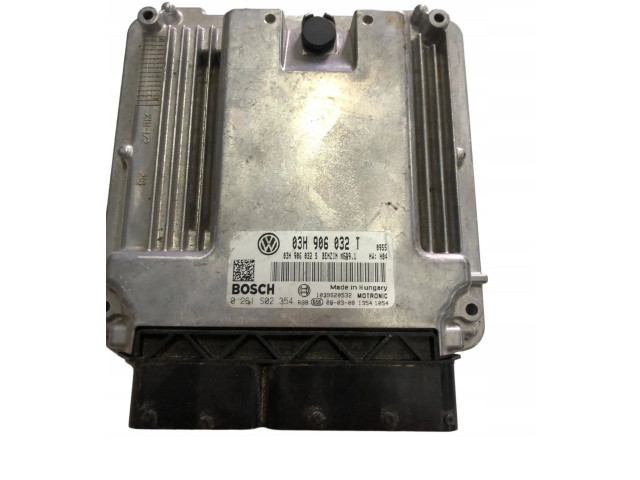 Řídící jednotka 03H906032T   Audi Q7 4L 2010