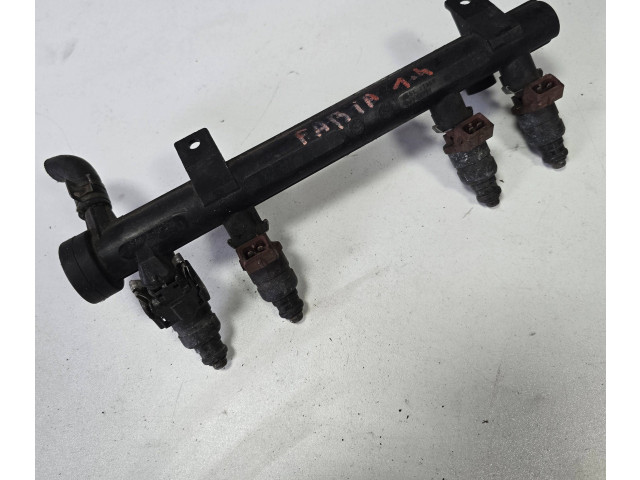 Топливная рампа 047133319Q, 5WS02520 Skoda Fabia Mk1 (6Y)