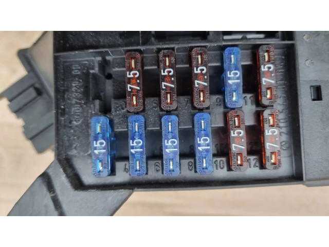 Pojistková skříňka Mercedes-Benz E AMG W210 1998