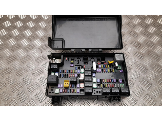 Блок предохранителей P68194607AC Jeep Grand Cherokee