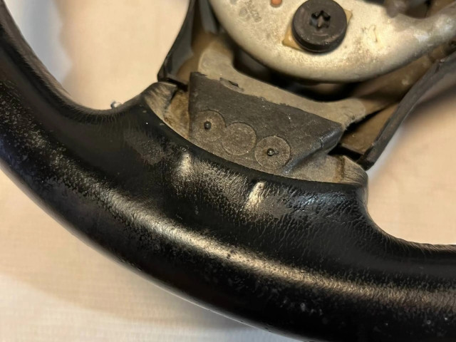 Руль Mitsubishi Colt 2004-2008 года 60276447C, MR977310