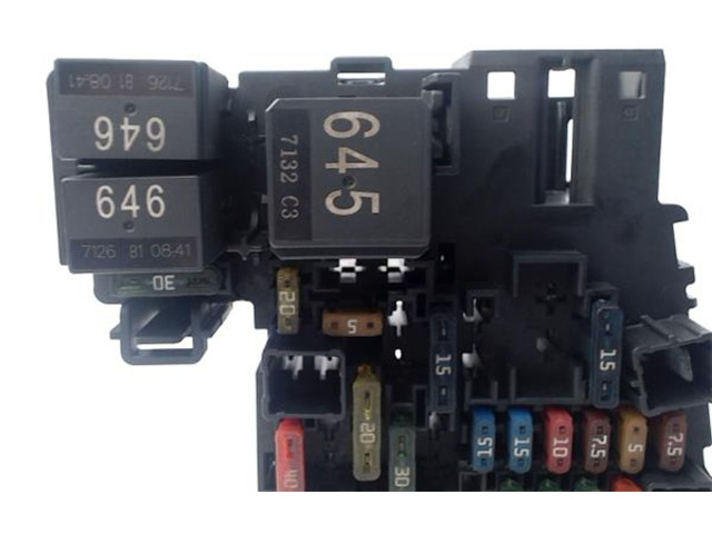 Блок предохранителей 5Q0937615C Audi RS3