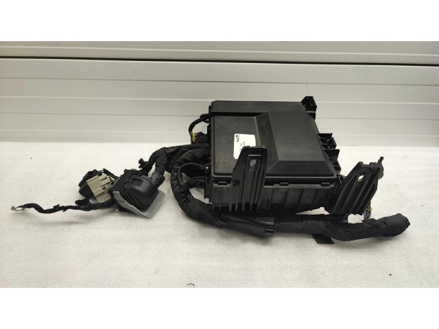 Блок предохранителей  JL3T14D068BE   Ford F150    