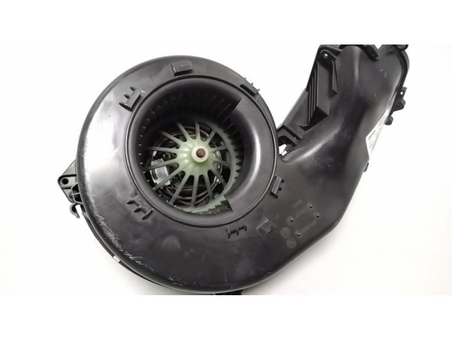 Вентилятор печки 13132209, 560961104 Opel Meriva A