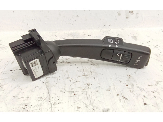 Ручка стеклоочистителей 31394007 Volvo V70