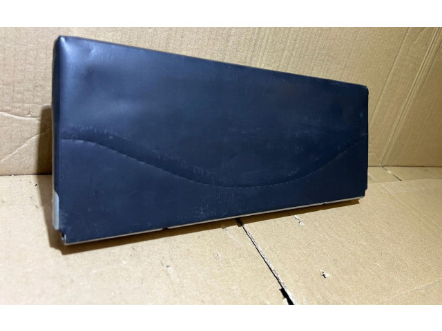 Подушка безопасности для колен    Audi A3 S3 8V