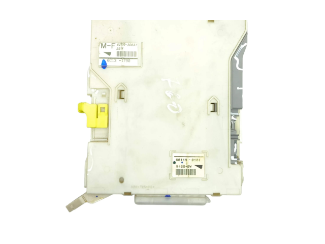   Pojistková skříňka 8273030631   Lexus GS 300 350 430 450H 2007