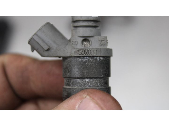 Форсунка 06A90603IBT    Audi A3 S3 8P  BSE 