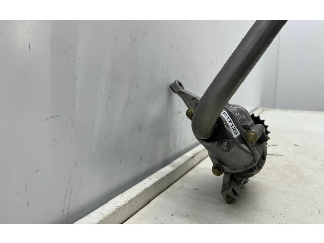 Масляный насос   6111810201, a6121810047  Mercedes-Benz Vito Viano W639 