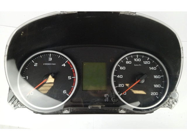 Панель приборов 8100B975 Mitsubishi L300, Cosmos