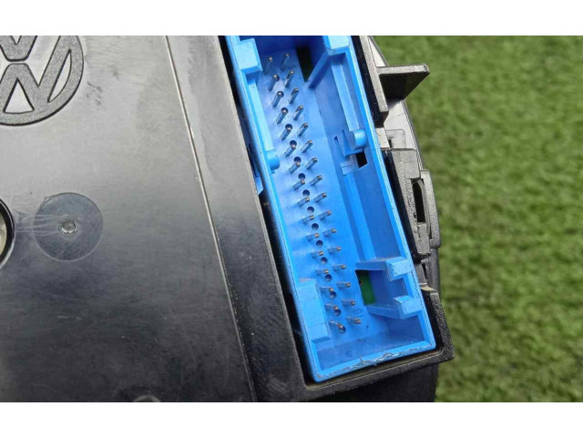 Přístrojová deska Volkswagen Bora 2002 2.CONECTORES, MOTOMETER