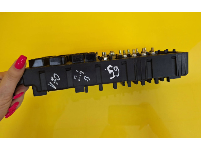 Блок предохранителей  518322326, 8637841   Volvo V70    