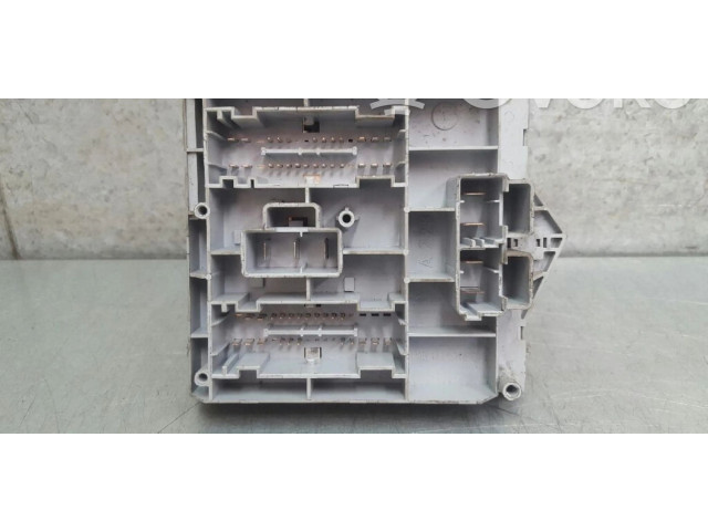 Блок предохранителей 51742420 Alfa Romeo GT