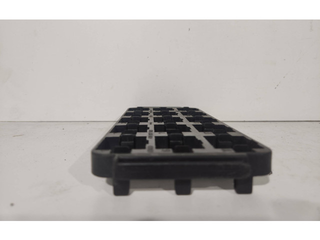   Pojistková skříňka 4D0937503   Audi A8 S8 D2 4D 1998