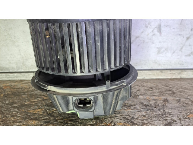 Вентилятор печки    N106415P   Dacia Duster