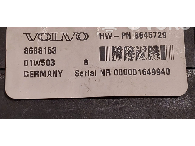 Блок предохранителей 8688153, 8645729 Volvo V70