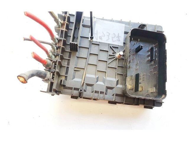 Блок предохранителей  1k0937125a, 0650395170e   Skoda Octavia Mk2 (1Z)    