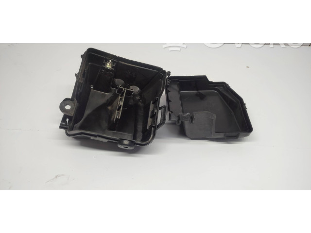 Блок предохранителей 243804185R, 243826085R Renault Clio IV