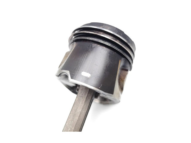 Поршень с шатуном D5204T2 D5204T2 Volvo V70