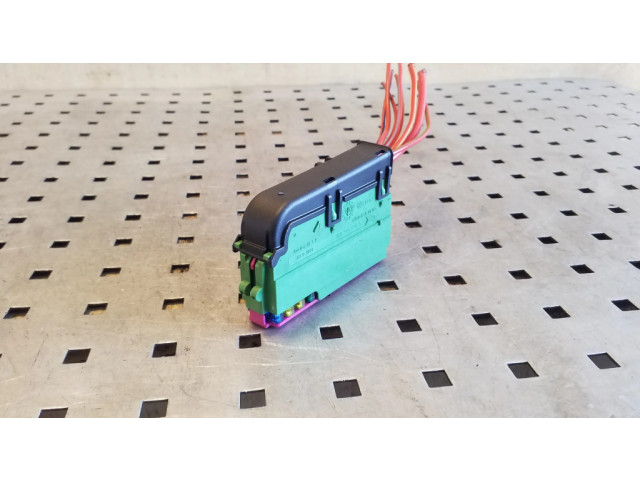 Блок предохранителей 8K0941824G Audi A6 C7